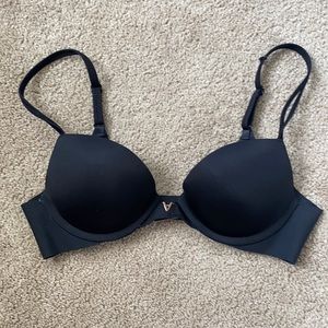 Victoria’s Secret 32A push-up bra